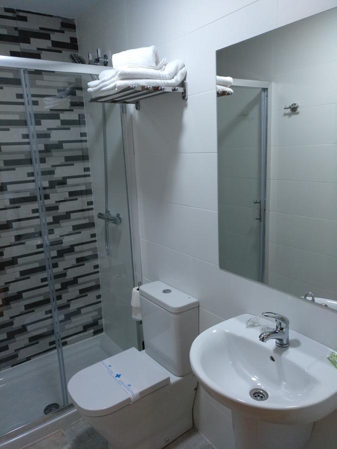 Hostal Rioja Condestable โลโกรโญ ภายนอก รูปภาพ